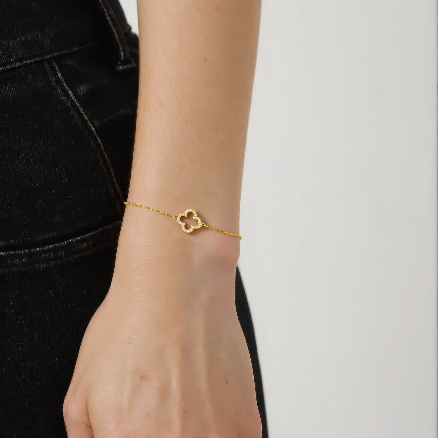 Endless bracelet with zirconia stones - 925 silver