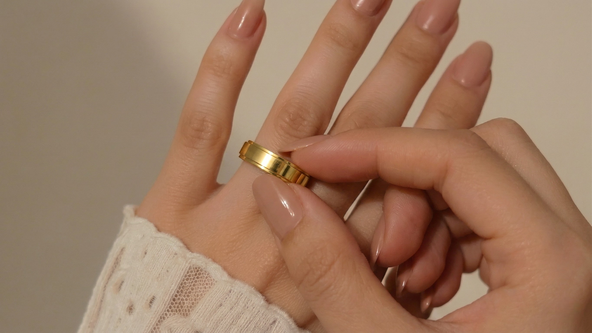 Women's Rotating Rings