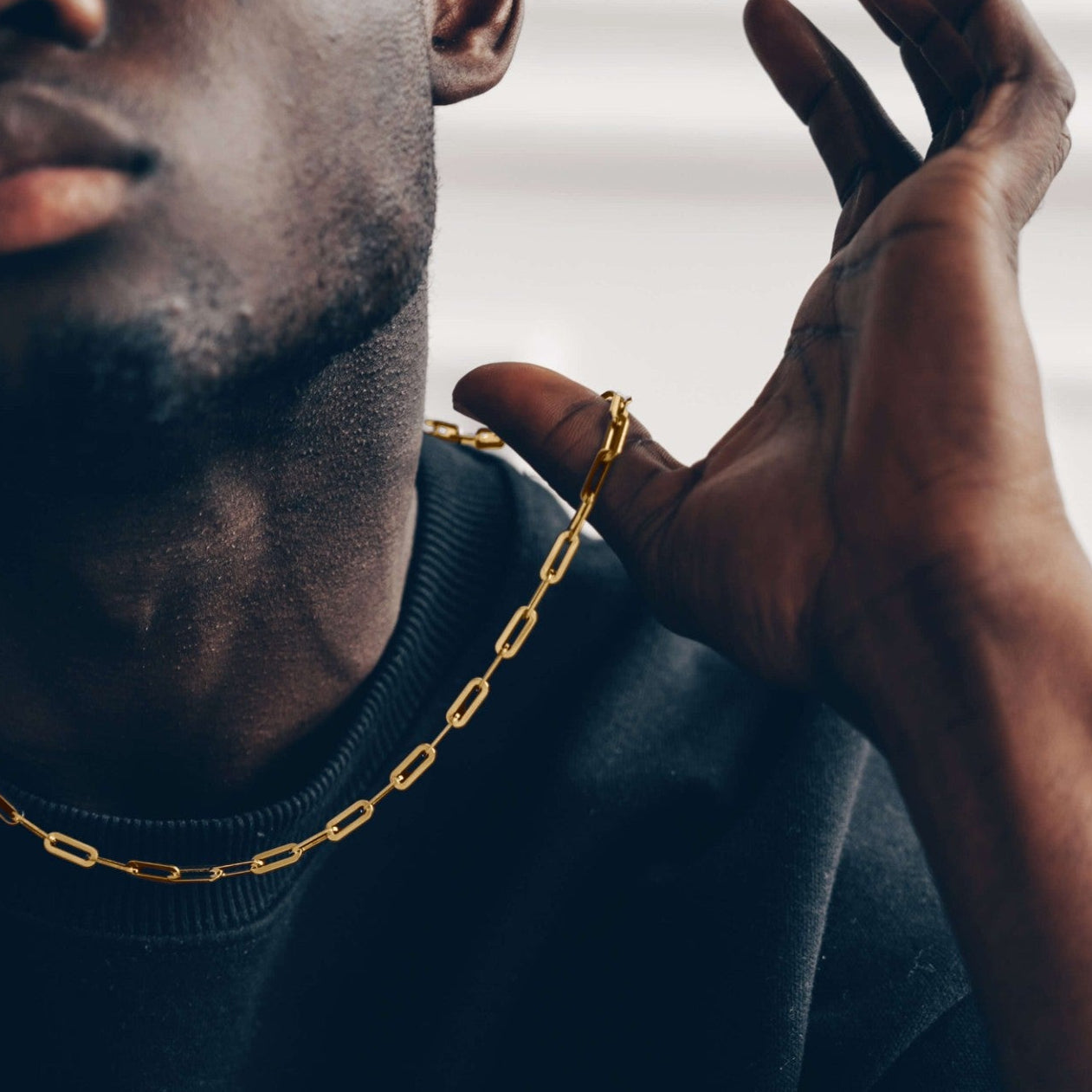 Large link chain necklace gold