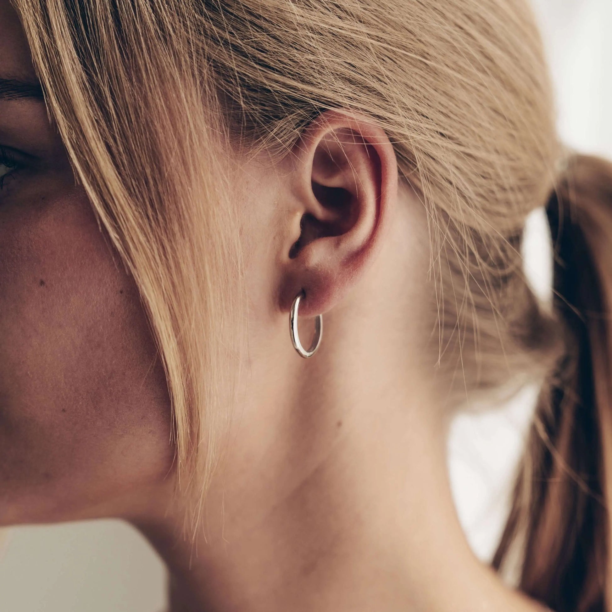 Vielring - Zierliche Creolen 1,8 mm Dicke - 925 Silber - Gold / 10 mm / Einzeln